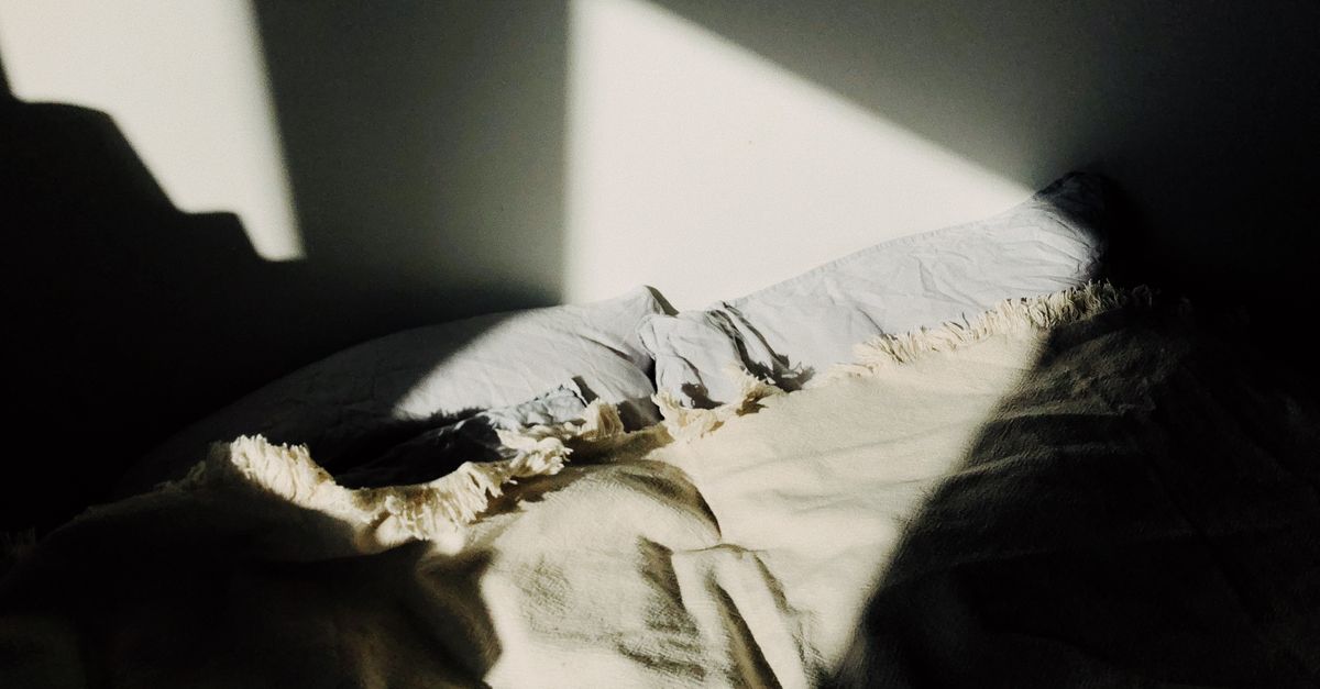 Cozy bedroom with a comfortable mattress and pillows